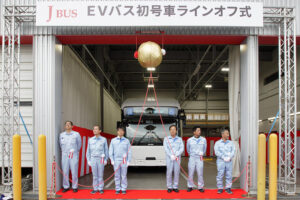 BEVフルフラット路線バス「エルガEV」の量産がスタート【いすゞ自動車】