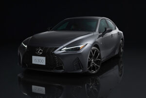 LEXUS、「IS300h／IS300」に特別仕様車“F SPORT Mode Black Ⅳ”を設定