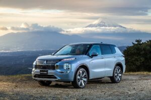 三菱自動車、『アウトランダーPHEV』が2024年度のPHEVカテゴリー国内販売台数No.1を獲得、累計販売台数は10万台を突破