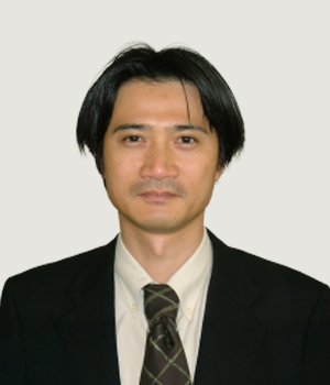 前田　偉康 氏