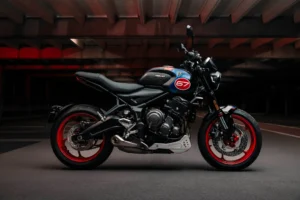トライアンフから 「Trident 660 Triple Tribute」発表のお知らせ