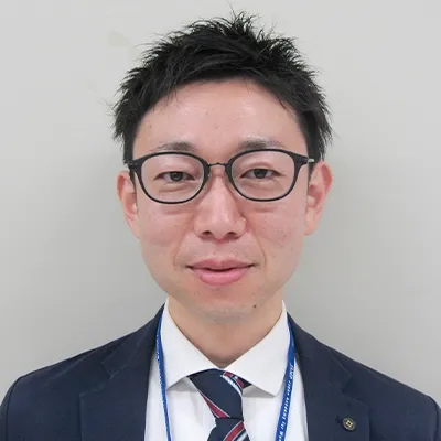津田 哲宏 氏