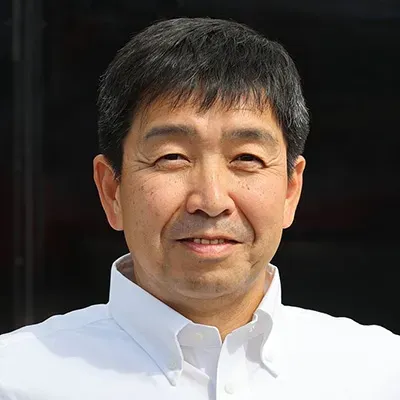 木賀　新一 氏