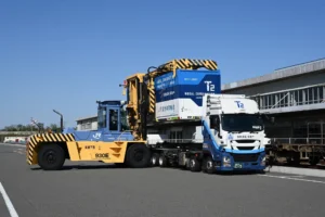 国内初、自動運転トラックと貨物鉄道によるモーダルコンビネーション実証開始【T2】