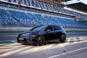 フォルクスワーゲン 限定車”Golf R Black Edition/Golf R Variant Black Style” 発表