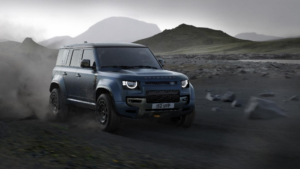 「DEFENDER」2026年モデル2025年7月15日（火）より受注開始 初のマイナーチェンジで内外装をアップグレード PHEVモデルおよび新グレード「DEFENDER OCTA BLACK」を導入