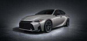 LEXUS、「IS」の新型モデルを世界初公開