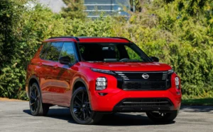 北米で「ローグ プラグインハイブリッド」を発表【日産自動車】