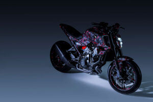 ＜EICMA 2025＞ 電子制御過給機付き新型V型3気筒エンジン搭載 「V3R 900 E-Compressor Prototype」を初公開【本田技研工業】