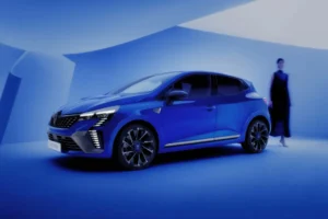 「走りを極めた、フルハイブリッド。」新型ルノー ルーテシア エスプリ アルピーヌ フルハイブリッド E-TECH発売