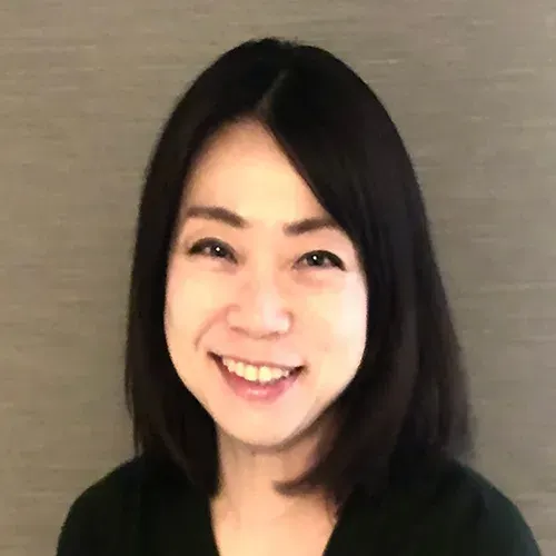 鈴木 彩子 氏