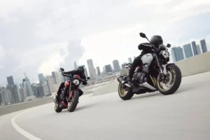 トライアンフから、全く新しい「Trident 800」が登場!!