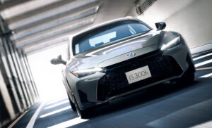 LEXUS、「IS」の新型モデルを発売