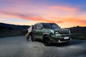 ジープ 限定車「Jeep® Renegade North Star Edition」を発売