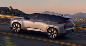 3列シートSUV「Highlander」にバッテリーEVを設定し北米で世界初披露【トヨタ自動車】
