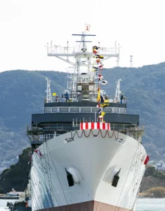 三菱造船、海上保安庁向け国際業務対応・練習船「ふじ」の命名・進水式を下関で実施