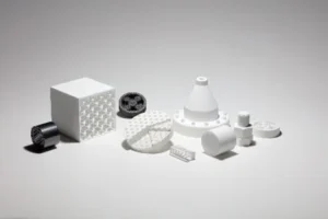 金属3Dプリンターで造形可能な3Dプリンター用セラミックス粉末を提供開始　脱脂工程不要で高精度・短納期なセラミックス造形を実現