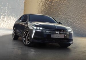 DSオートモビル 新型「N°4 ETOILE HYBRID」を発売