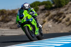 カワサキから走り・デザイン・利便性を刷新したフラッグシップモデル「Ninja ZX-10R」が2026年8月1日、「Ninja ZX-10RR」を2026年9月12日に新発売