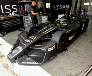 ワールドチャンピオンのオリバー ローランド 来シーズンのGEN4マシンでテスト走行を実施【日産自動車】