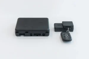 カーシェア・レンタカー無人化を支える車載IoTソリューションを提供【ヨコオ】