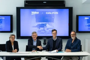 ヴァレオとCalyos、先進的なパッシブ二層冷却ソリューションにより、データセンターやモビリティ向けチップの熱管理を革新