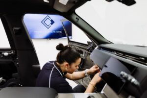 JLR、カーボンフットプリント削減を目指し、革新的な循環型コンセプトカーをサプライヤーと共同開発