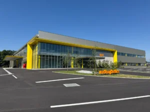 イグス、新工場「栃木さくら工場」竣工