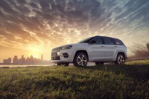 ジープ 「Jeep® Commander Overland」を発売