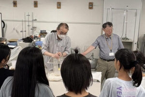 【夏休みイベント】「不思議な低温の世界」を8/19に開催！久留米工業大学で中高生向け実験体験会