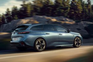 プジョー 限定車「PEUGEOT 308 SW GT HYBRID」発売