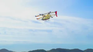 空飛ぶクルマ「SKYDRIVE」、実用速度域の時速100kmで安定飛行を確認