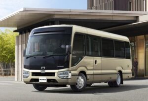 日野自動車、小型バス「日野リエッセⅡ」を改良して新発売