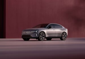 個性を表現するフラッグシップ・クロスオーバー、「ボルボES90」を発売