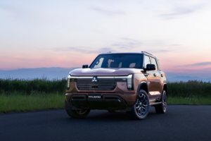三菱自動車、新型クロスカントリーSUV『パジェロ』を世界初披露
